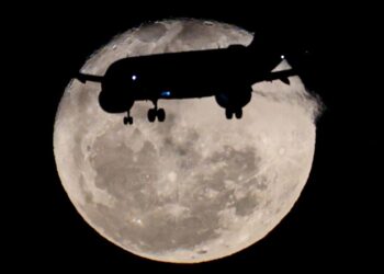 Petrobras reduz preço do querosene de aviação