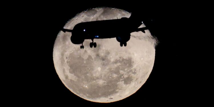 Petrobras reduz preço do querosene de aviação