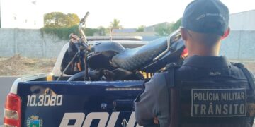 Polícia Militar em Três Lagoas recupera motocicleta roubada