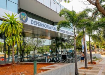 Hoje, a Defensoria Pública está presente em quase todas as regiões administrativas. Há projetos para a expansão da instituição até chegarmos a todas elas. Poder acolher e orientar essas pessoas é causa de muita alegria para os que compõem a instituição”, define o defensor público-geral, Celestino Chupel