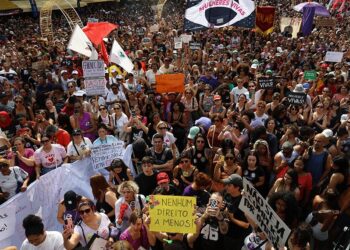 Senado analisa propostas de agenda legislativa sobre direitos das mulheres