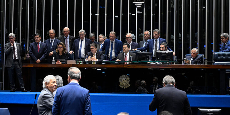 Senado aprova renegociação de dívidas do agro; projeto volta à Câmara