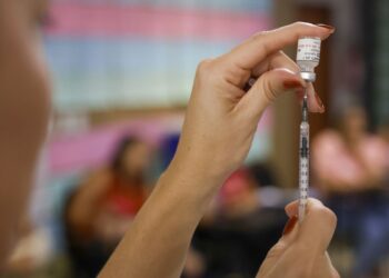 Vacina Pneumo 20 começa a ser oferecida pelo SUS para crianças