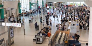Japão emite ordens de evacuação após avanço do tufão Jangmi