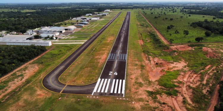 Avião cai e explode durante tentativa de pouso em Campo Grande
