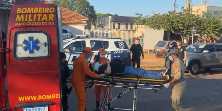 Motorista é baleado durante apreensão de veículo em Jardim