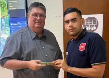 Policial encontra R$ 8,7 mil em guaranis e devolve dinheiro perdido