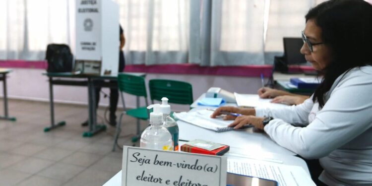 21,07%: abstenção bate recorde no 1º turno e supera 33 milhões de eleitores