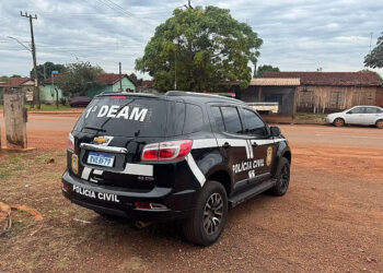 Prendeu a namorada em casa e acabou preso pela polícia