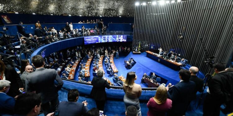 Acompanhe ao vivo: Senado vota PEC pelo fim da escala 6x1