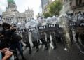 Ajuste de Milei reduz número de novos aposentados em 53% na Argentina