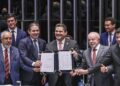 Alcolumbre homenageia Paim no fim da 6x1; entenda motivo