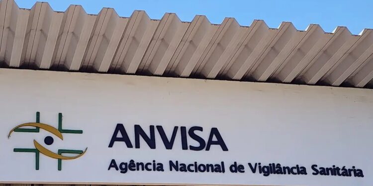 Anvisa proíbe suplementos alimentares de origem desconhecida