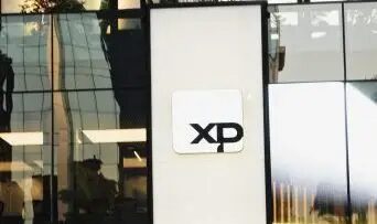 Bolsa dispara após 1º turno: as 8 ações que analistas indicam para investir agora
