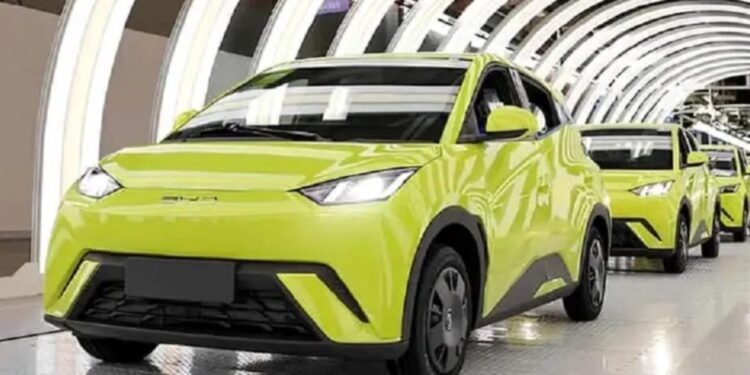 BYD derruba preços e parcela do Dolphin Mini sai por menos de R$ 1 mil