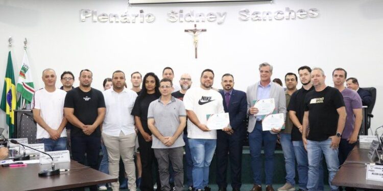 Câmara parabeniza Viposa por certificação internacional de sustentabilidade