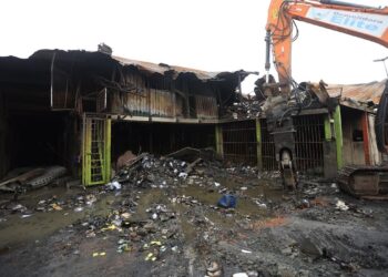 Ceagesp constrói estrutura provisória para atingidos por incêndio