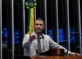 Cleitinho defende incentivos a empresas com redução da jornada
