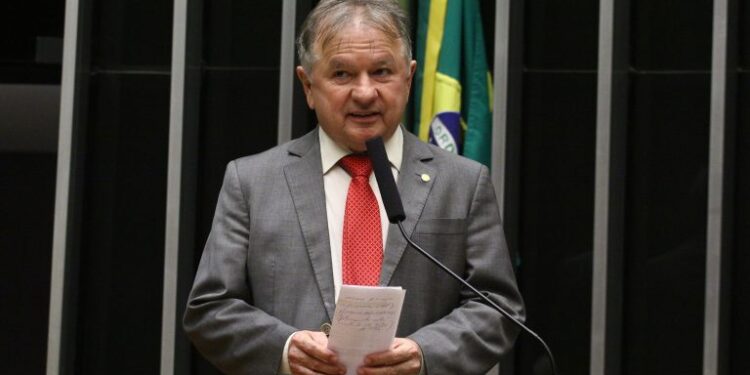Comissão aprova política de crédito para mulheres do campo