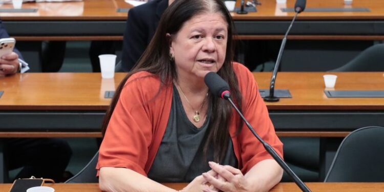 Comissão aprova quebra judicial de sigilo para checar capacidade de pagar pensão alimentícia