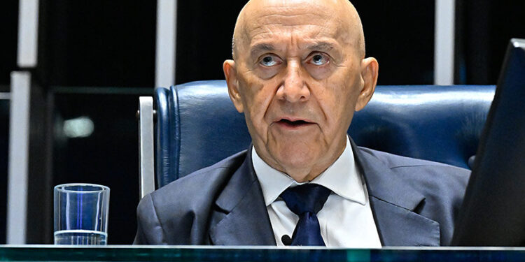 Confúcio parabeniza candidatos eleitos por Rondônia