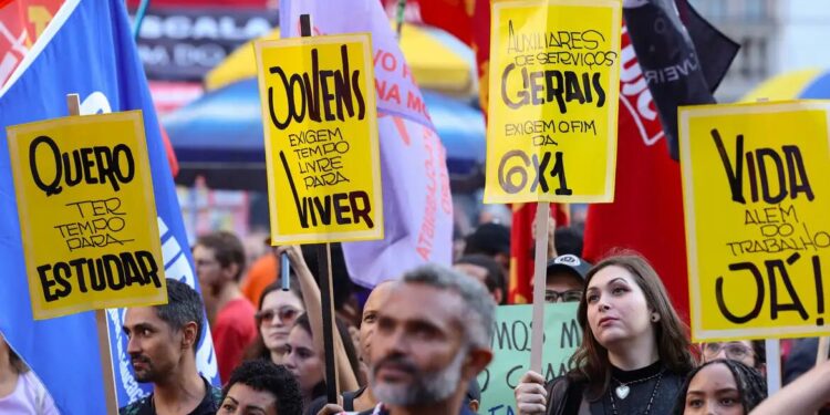 Do trabalho sem limite ao fim da 6x1: veja avanço da jornada no Brasil