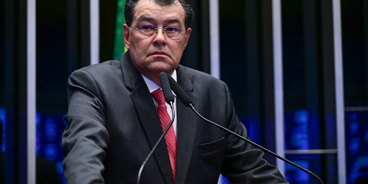Eduardo Braga agradece a eleitores do AM e faz balanço do mandato