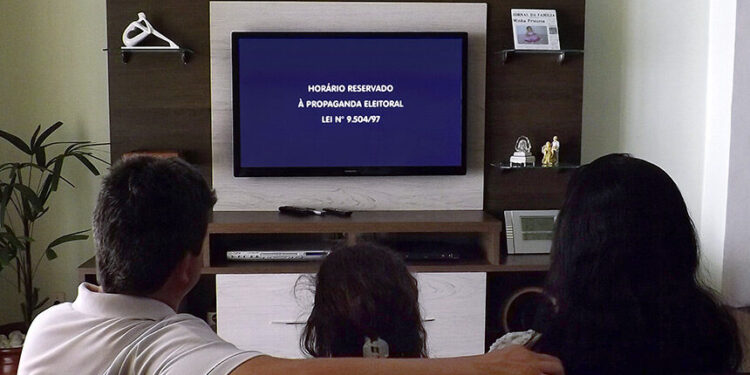 Eleições: propaganda gratuita no rádio e na TV volta nesta sexta