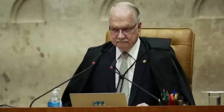 Em resposta a Fux, Fachin indica que só liberará acesso integral ao inquérito das fake news após arquivamento definitivo