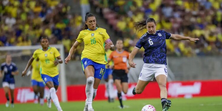 Empate com Argentina conclui período de testes na seleção feminina