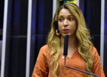 Erika Hilton se torna a mulher mais votada para a Câmara na história