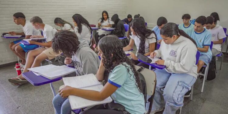 Estudantes de escolas públicas querem ensino e aprendizagem melhores