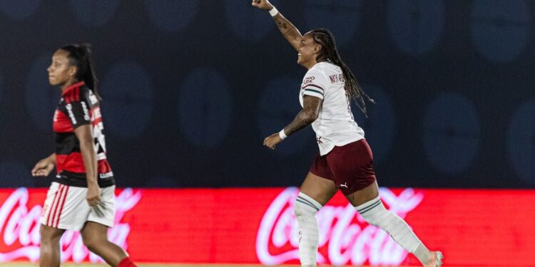 Fluminense vence Flamengo e abre vantagem na Copa do Brasil Feminina