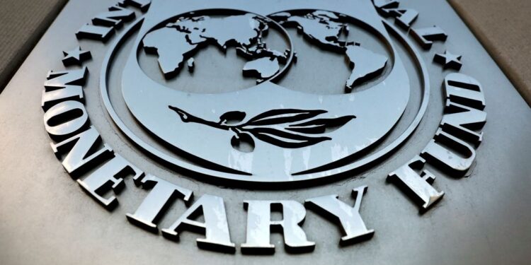 FMI prevê crescimento de 2,2% do PIB do Brasil em 2026