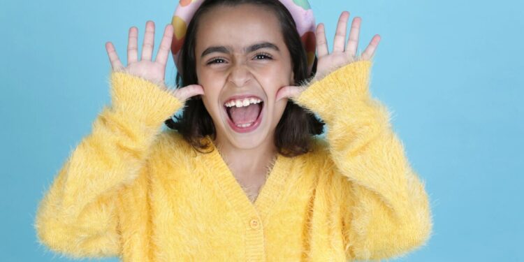 Fofoqueira em 'A nobreza do amor', atriz mirim revela qual presente pediu de Dia das Crianças