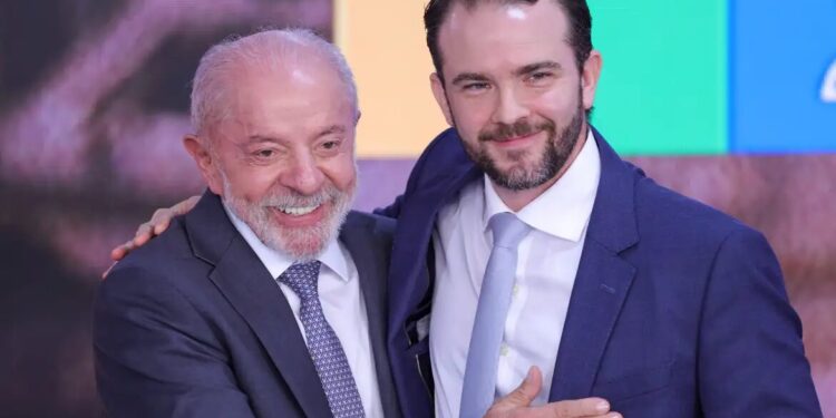 Governo anuncia perdão de dívidas e pacote de estímulo para MEIs
