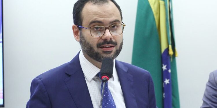 Governo vai apresentar projeto de lei para perdoar dívidas dos setores de eventos, bares e restaurantes