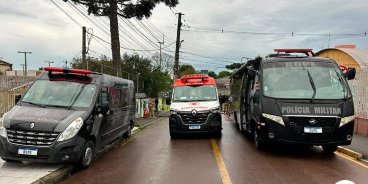 Homem invade CMEI em Curitiba e faz 13 crianças reféns