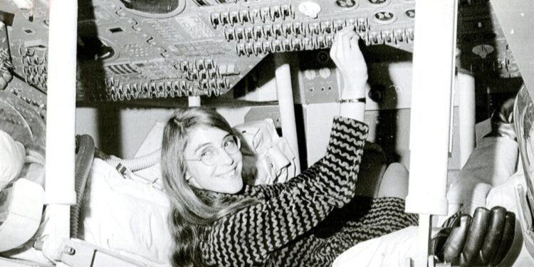 Inventora da engenharia de software morre aos 90 anos; conheça Margaret Hamilton