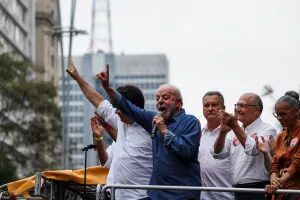 Lula acusa TSE de decisões “tendenciosas” após suspensão do canal “Exército do Lula”