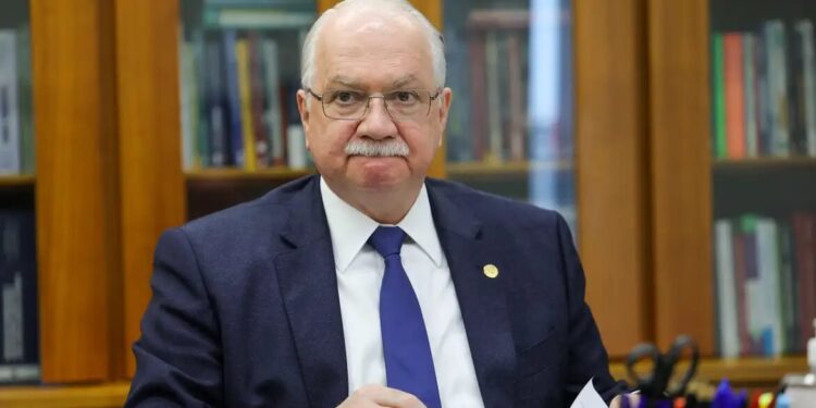 Master: Fachin se reúne com PF para tratar de citações a ministros