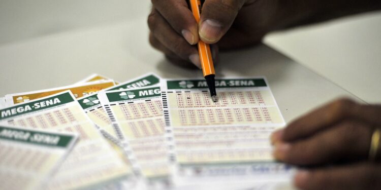 Mega-Sena acumula para R$ 170 milhões; confira os números sorteados