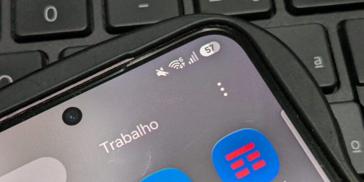 O que significa o ícone de escudo na bateria do Samsung Galaxy?