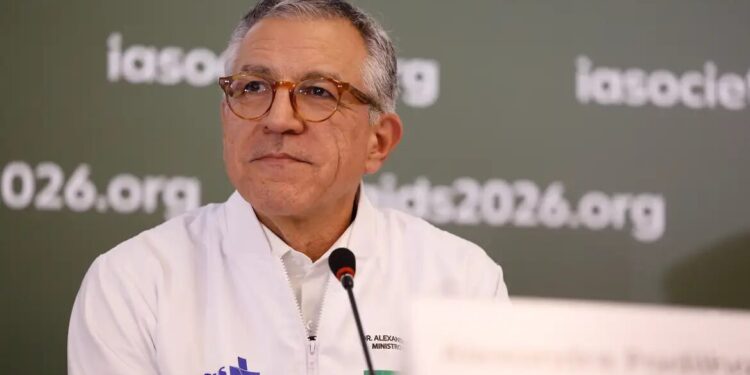 PF desmente Veja; Padilha aciona Justiça sobre fake news contra Lula