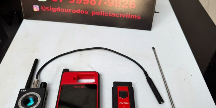 Polícia Civil e Polícia Militar prendem dupla envolvida em furtos de caminhonetes Toyota Hilux em Dourados e recuperam veículo furtado