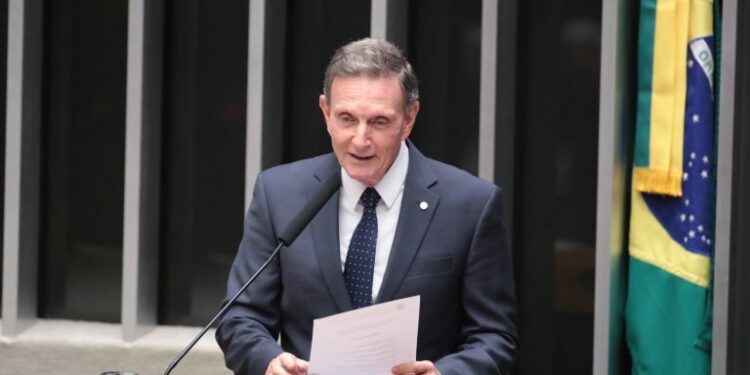 Projeto cria incentivo fiscal para empresa que comprar de catadores