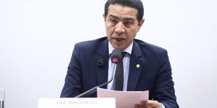 Projeto exige notificação prévia sobre renegociação de contas de água e luz antes da negativação