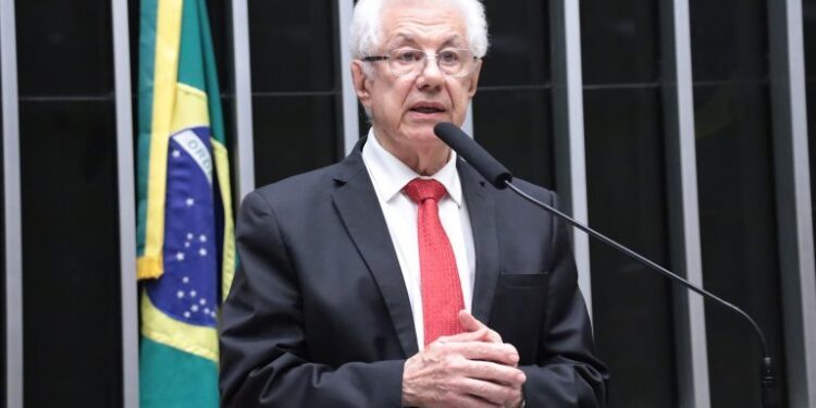 Projeto prevê lista tríplice para diretores de agências reguladoras e novas regras para perda de mandato