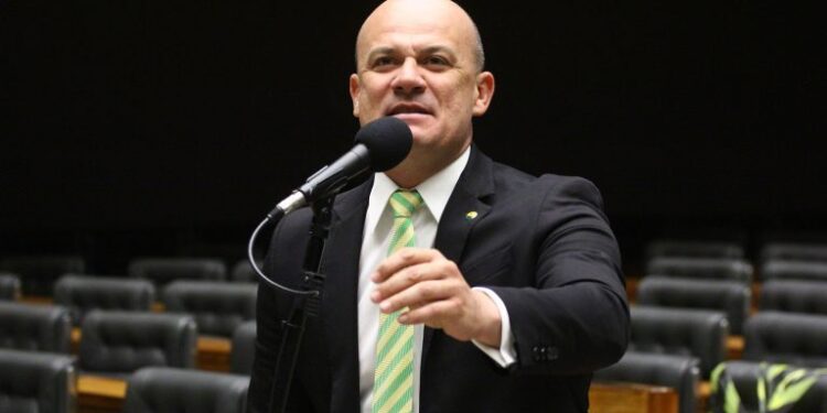 Projeto prevê uso do Fundo de Segurança Pública para indenizar vítimas da violência e policiais