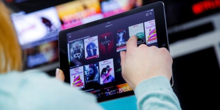 Projeto proíbe exibição de anúncios em planos pagos de streaming